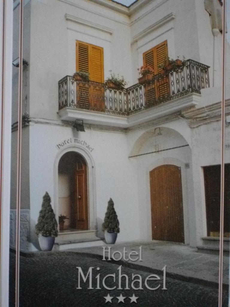 B&B Michael Monte SantʼAngelo Buitenkant foto