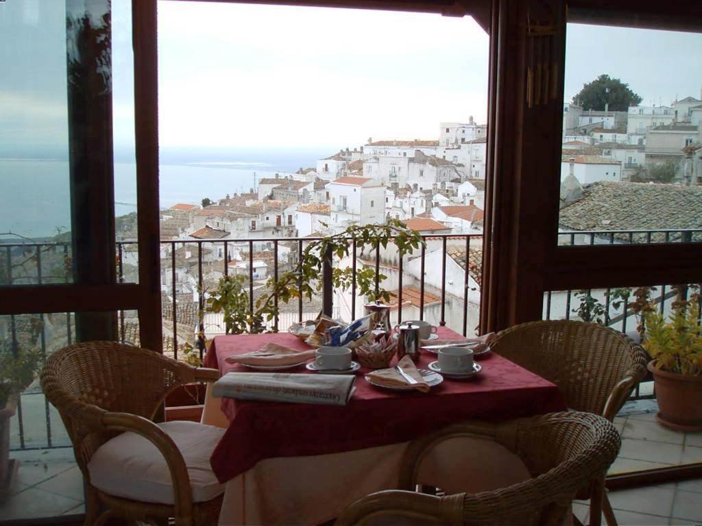 B&B Michael Monte SantʼAngelo Buitenkant foto