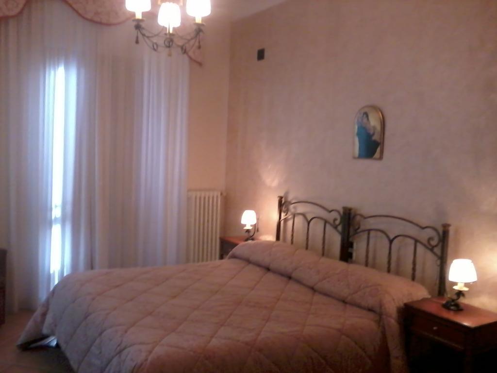 B&B Michael Monte SantʼAngelo Buitenkant foto