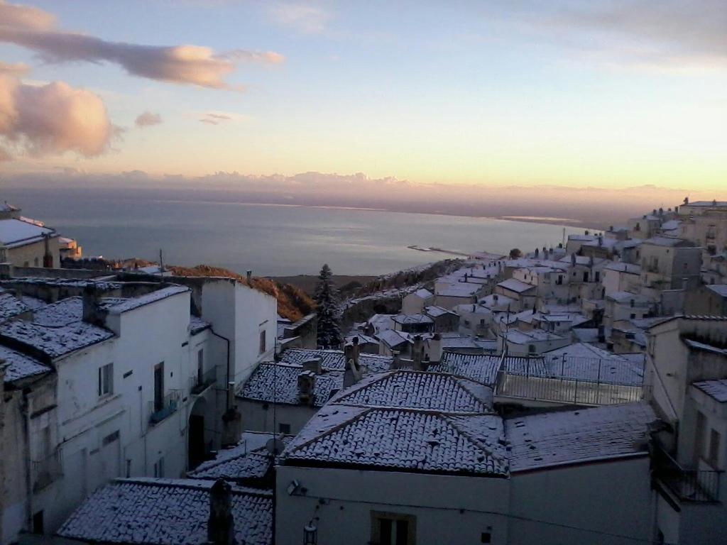 B&B Michael Monte SantʼAngelo Buitenkant foto
